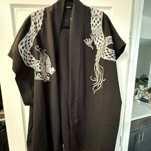 NWT Natori Dragon kimono cover up